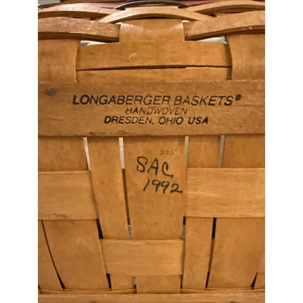 Longaberger 1992 All American Market Basket, Wooden Divider  & Protector‎